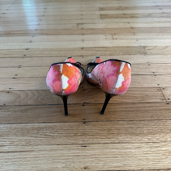 Jimmy Choo multicolor floral canvas pumps size 35.5 - Picture 3 of 5